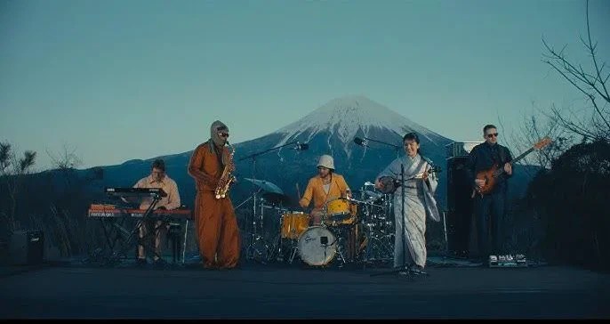 Yussef Dayes Live in Japan.